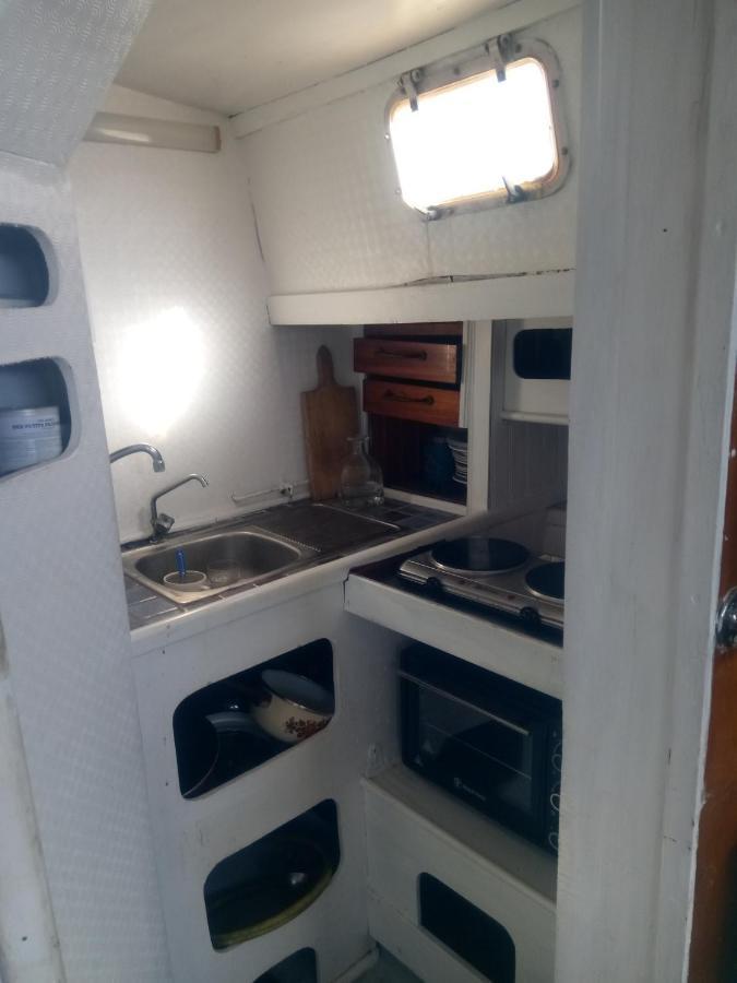 Bateau En Ville Saint-Tropez Exterior photo